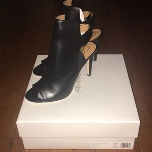 Calvin Klein 8 M Sandria Sandal